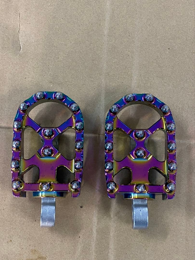 V2 MXスタイルフットペグ