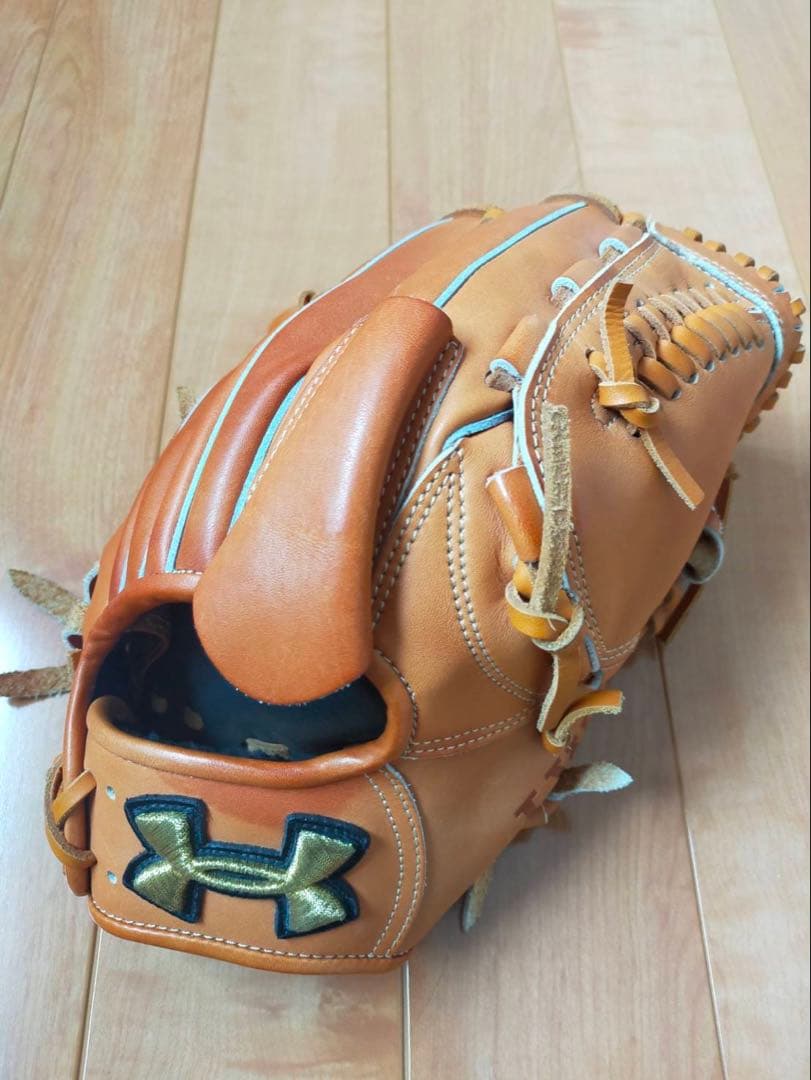 Under Armour 軟式グローブ