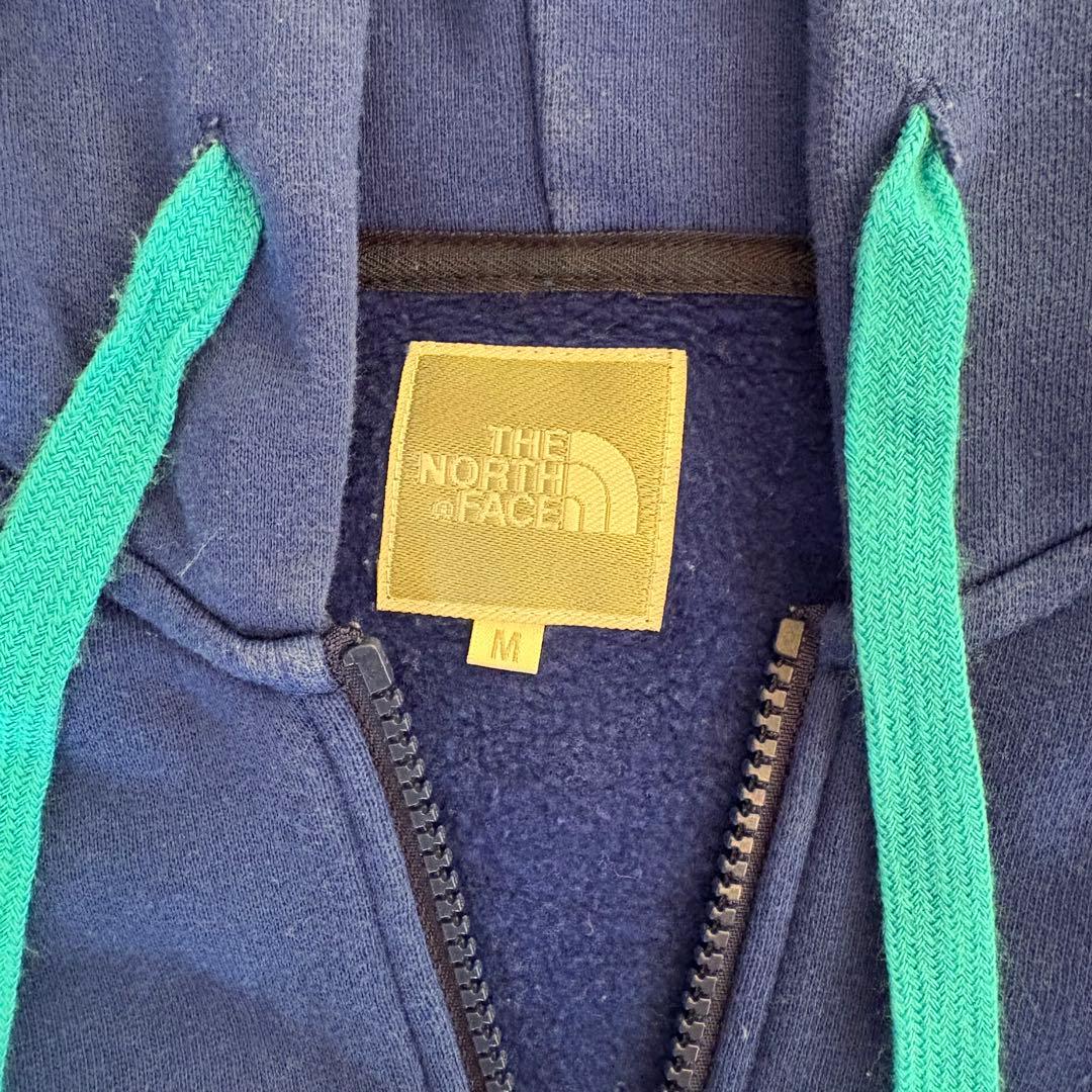 THE NORTH FACE フード付きパーカー リアビューネイビーMサイズ
