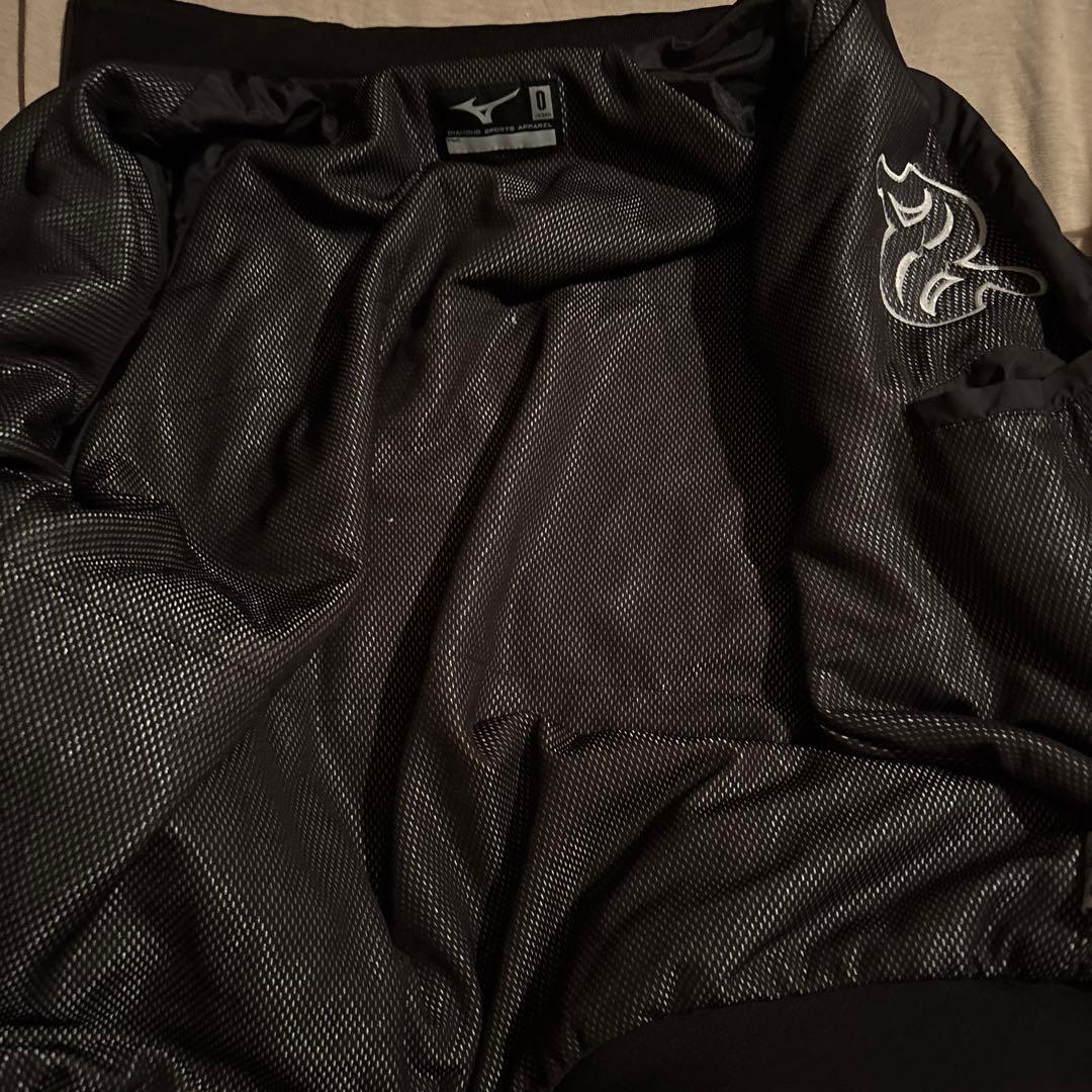 スポーツジャケット 黒と白