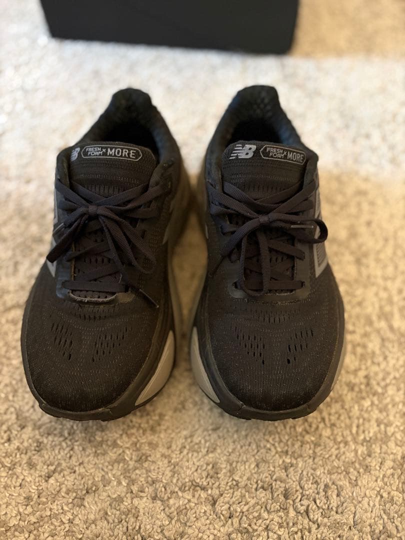 【美品】New Balance Fresh Foam X More v5