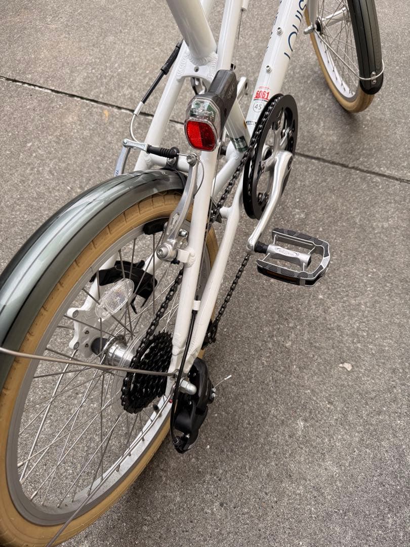 ルイガノ　イーゼル7.0（白、20インチミニベロ）