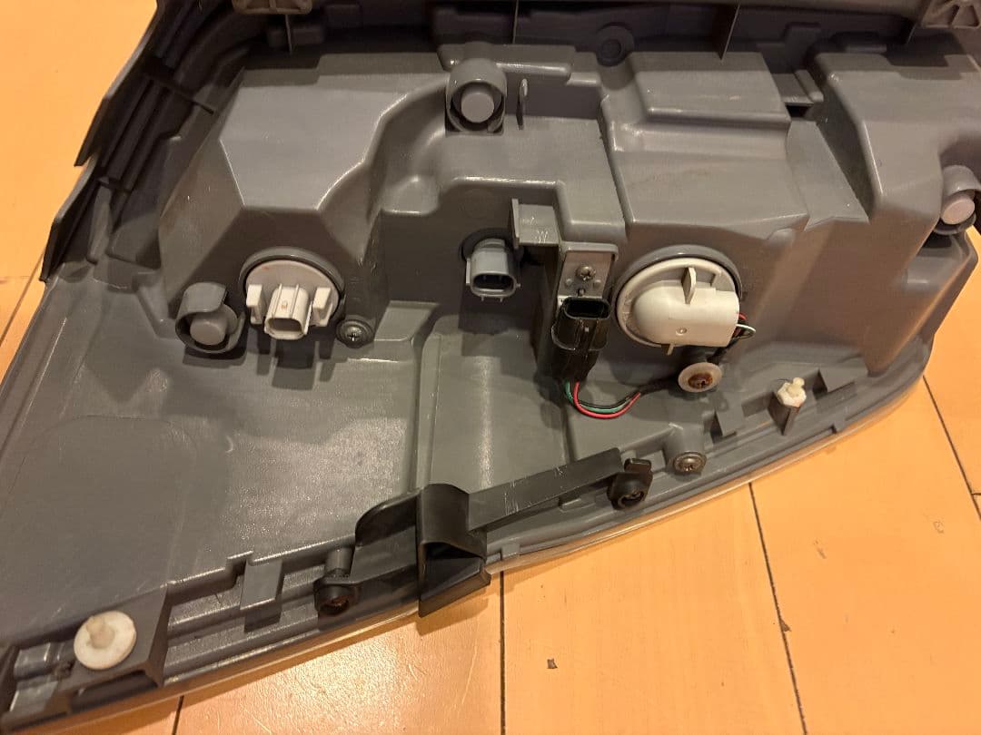 ホンダ　ステップワゴン　スパーダ　RK5 　RK6 後期　純正　テールライト　右