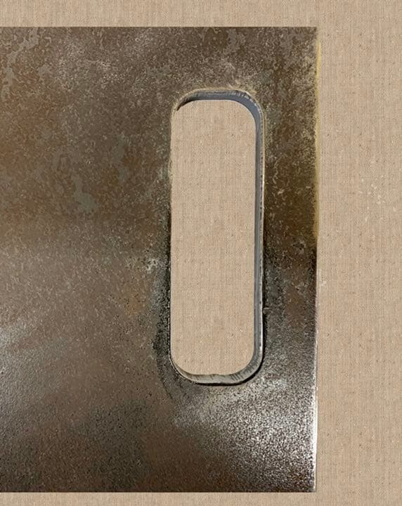 【送料無料】厚み9mm 穴付き 鉄板 40×50cmバーベキューやDIYに