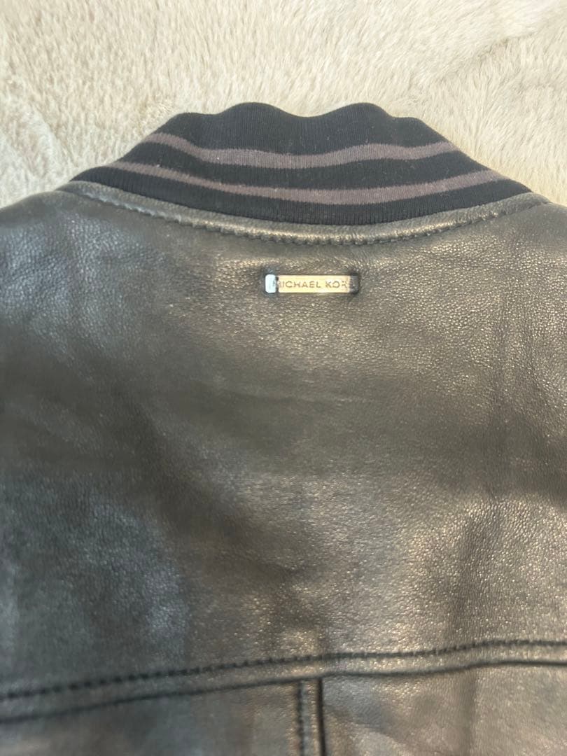 ブラックレザー ボンバージャケット