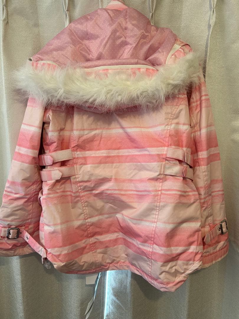 ピンクと白のストライプ スノーボードウェア S