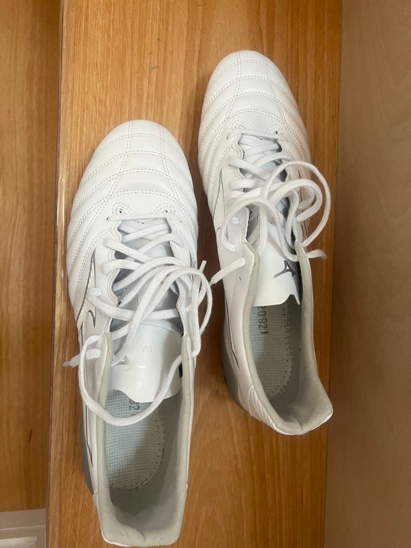 Mizuno サッカースパイク　モナルシーダネオ　27.5cm ホワイトシルバー