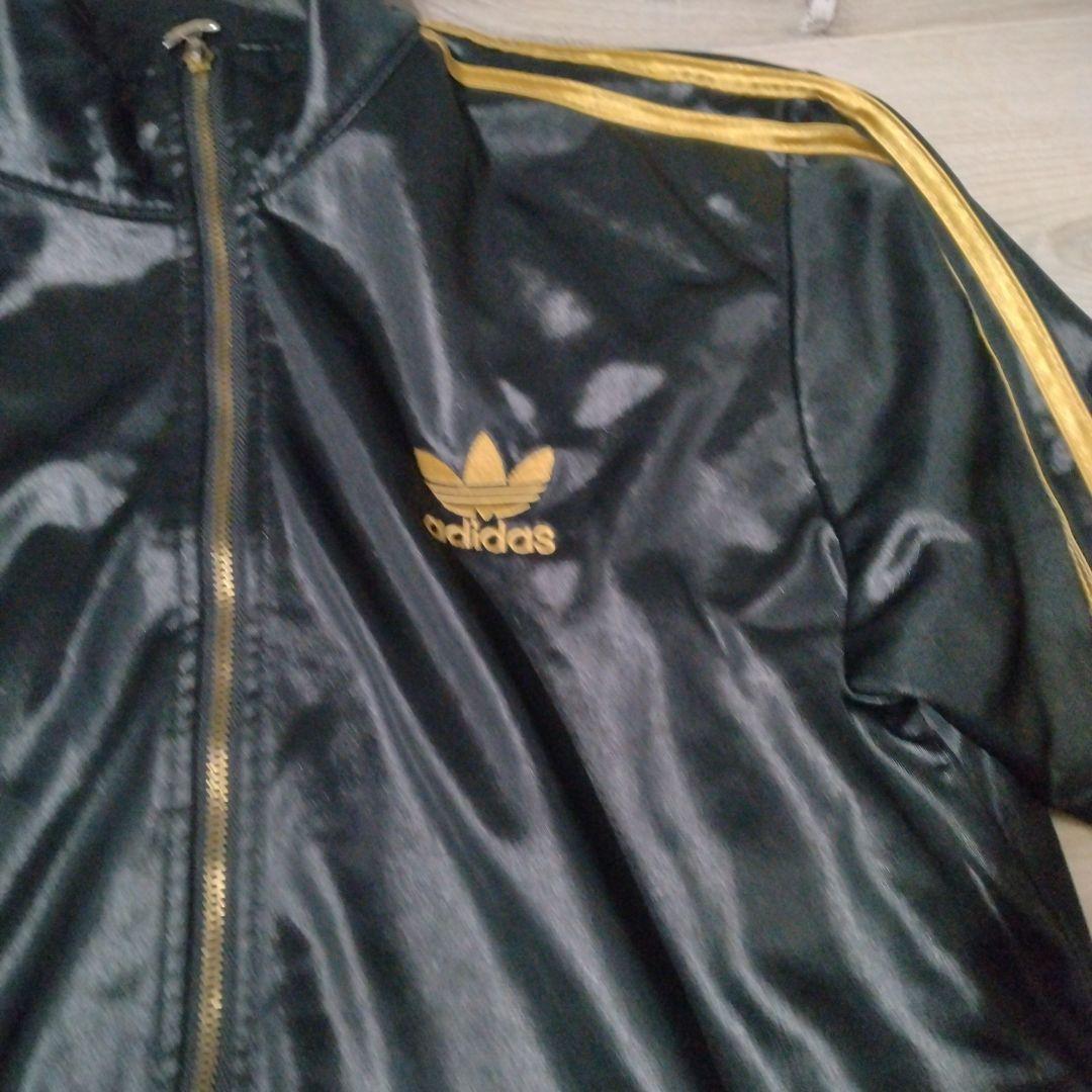 adidas コーティングジャージ上下セット 黒×金
