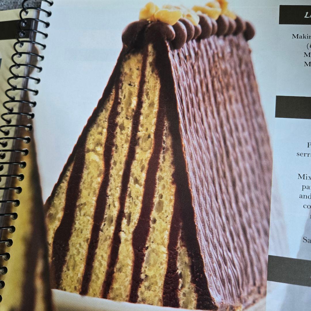 レア品洋書 新品Le Cordon Bleu classic recipes限定