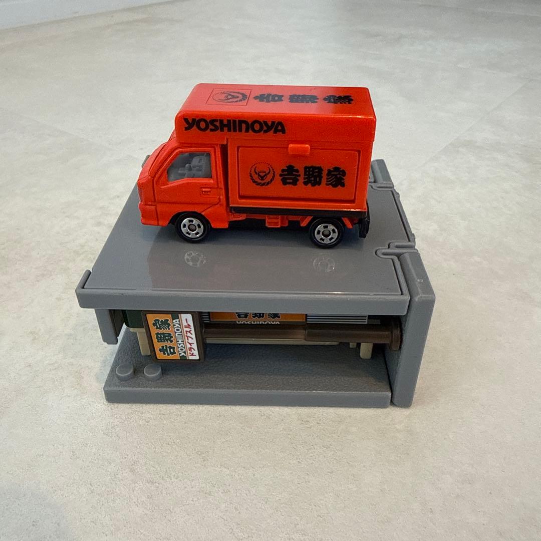 ミニカー 約53台 透明ディスプレイスタンド付き