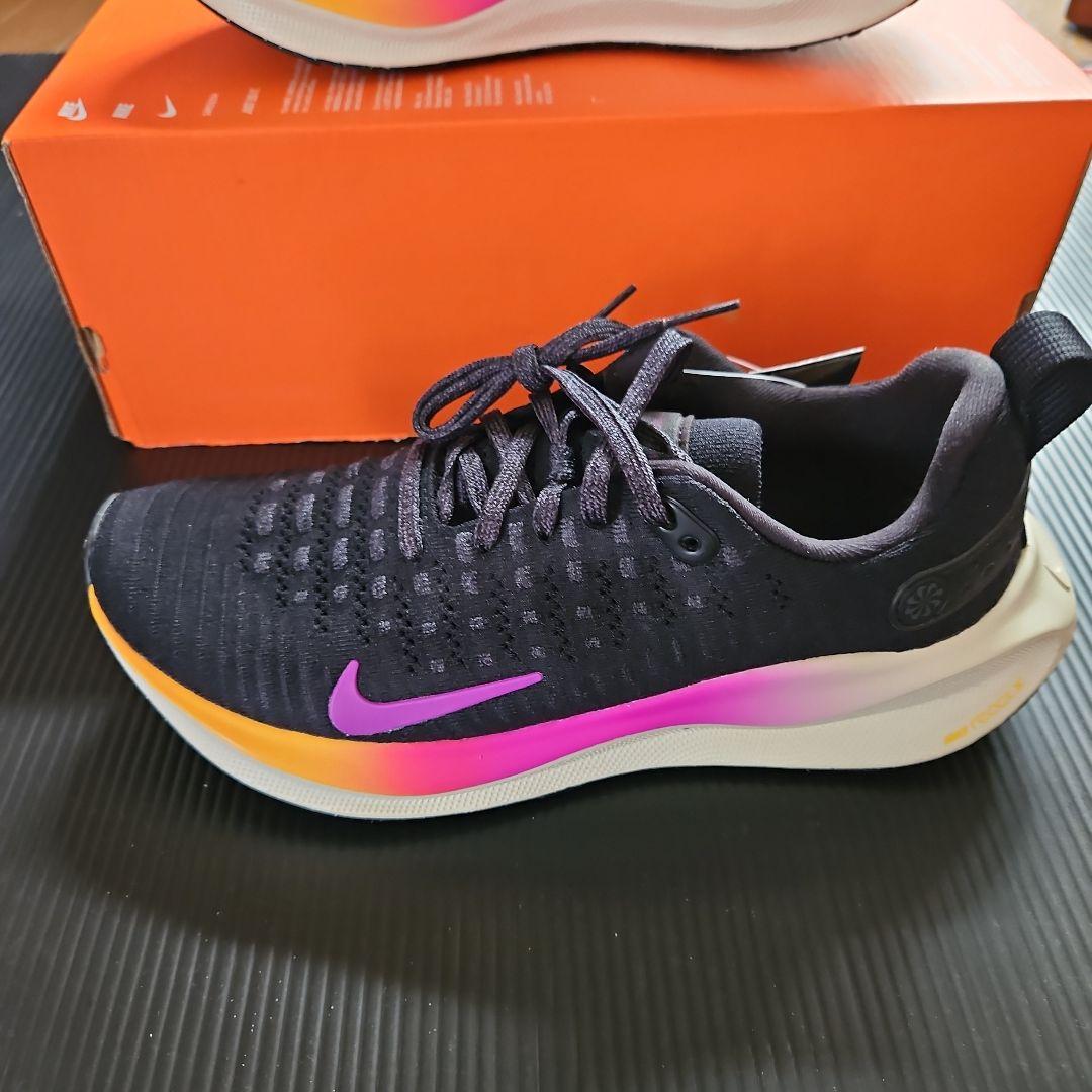 未使用❕ウィメンズナイキ REACTX INFINI RUN 4 23.5
