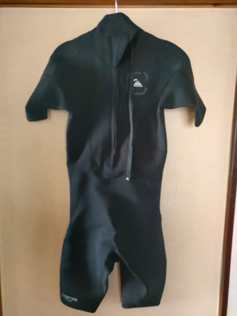 【値下げ】Quiksilver　スプリングウェットスーツ　MLサイズ