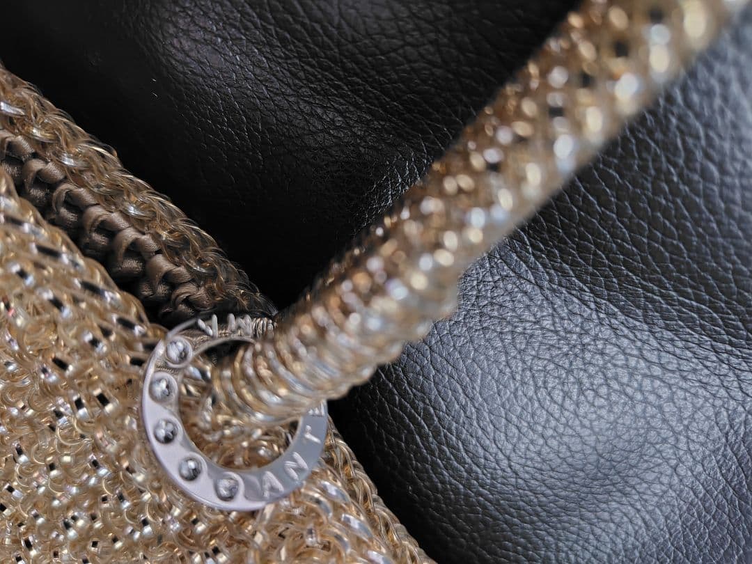 アンテプリマ、裏生地付きバック