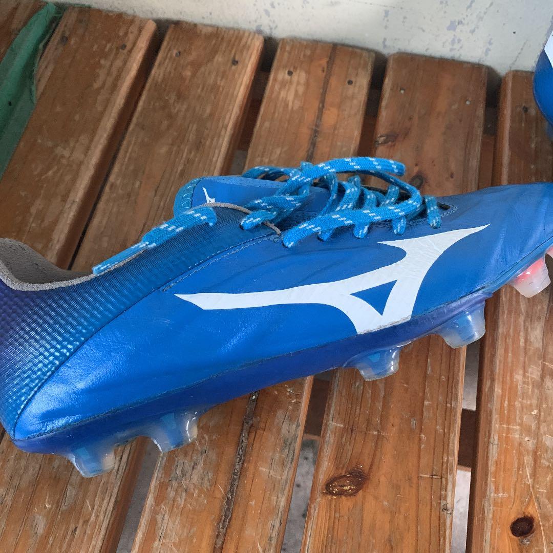 ナイキ サッカースパイク ミズノ