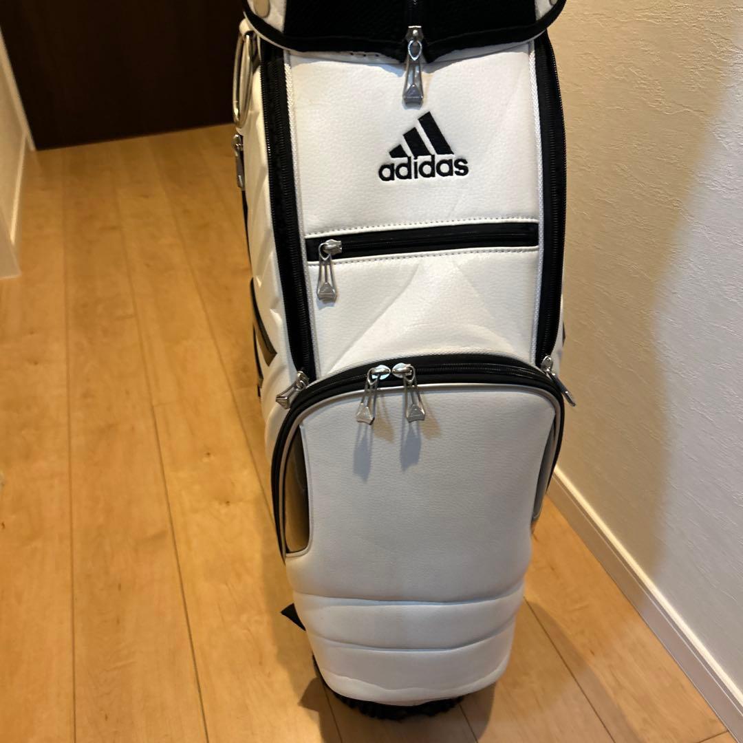美品　アディダスゴルフHFF67スリーバーキャディバッグ 9.5型　ハイスペック