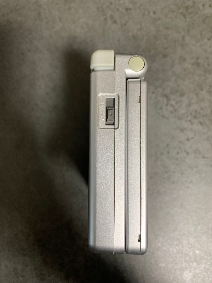 ゲームボーイアドバンスSP 本体　充電器・外箱・取説・通信ケーブル付　シルバー