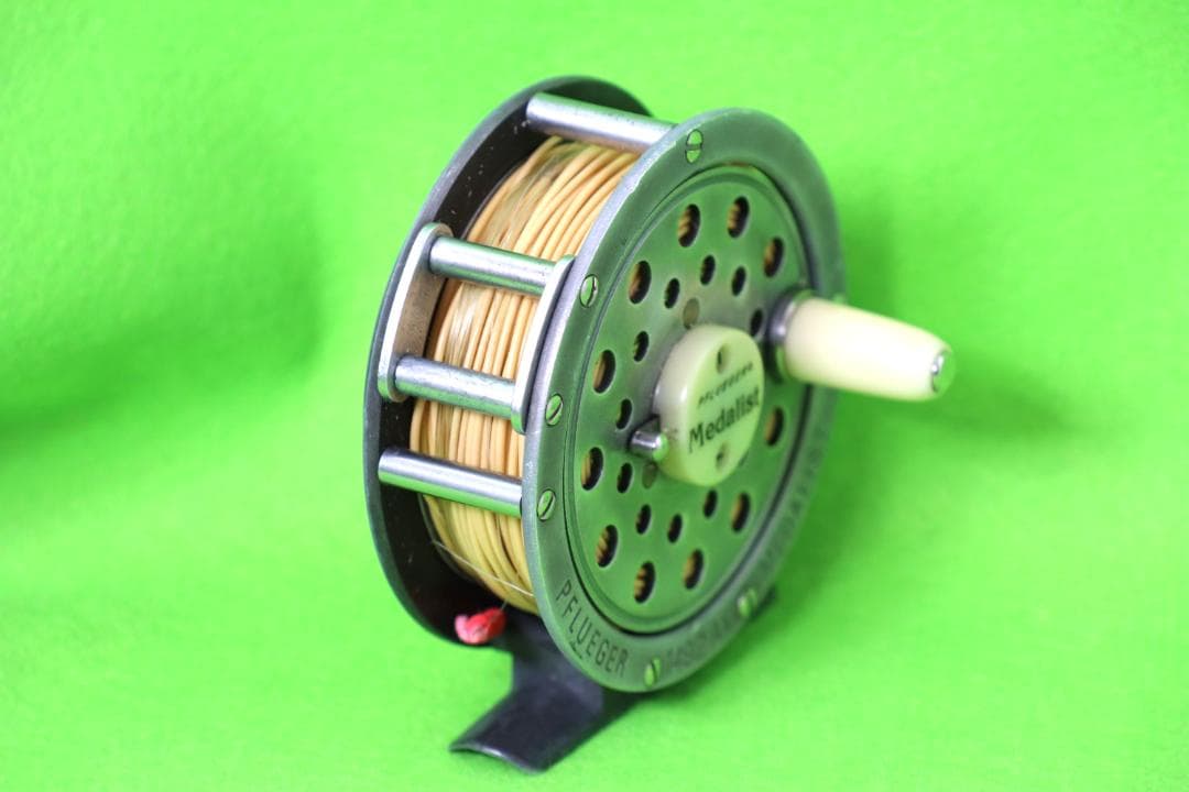 Pflueger Medalist 1492 AK フライリール