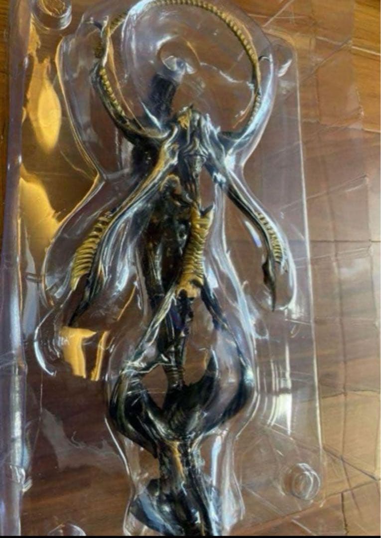 エイリアン　ゼノモーフ　仏教　フィギュア