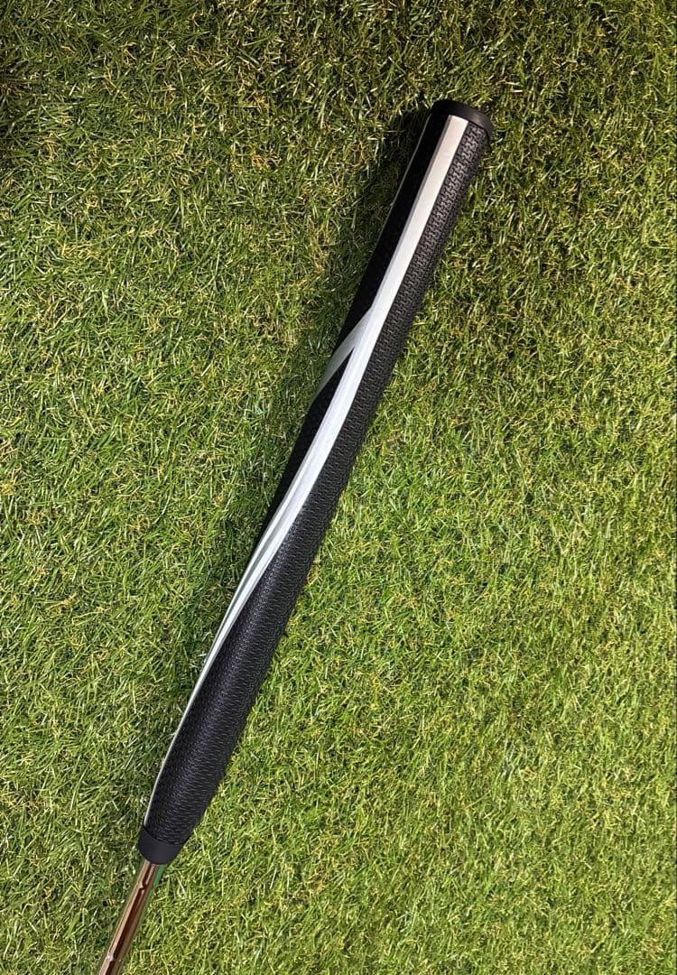 中尺パター　ODYSSEY ホワイトスチール2ボール MID