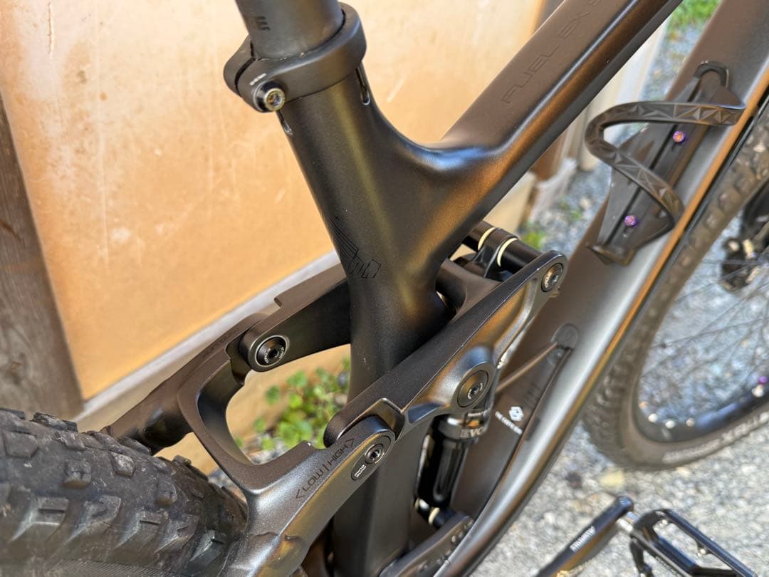 TREK Fuel EX 8 引き渡し限定