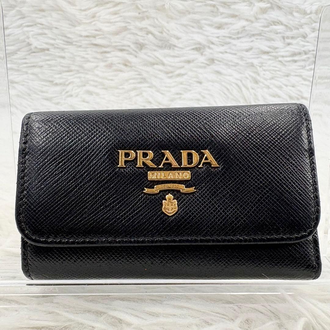 極美品 PRADA プラダ サフィアーノレザー キーケース ブラック 6連