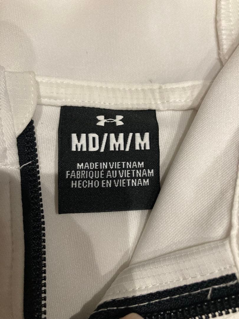 アンダーアーマー レディース　ジャージ　セットアップ　MD 白　黒