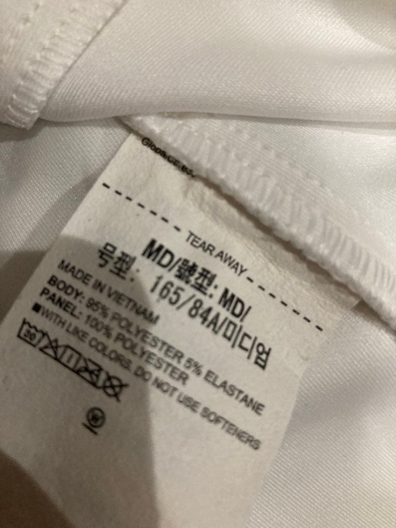 アンダーアーマー レディース　ジャージ　セットアップ　MD 白　黒