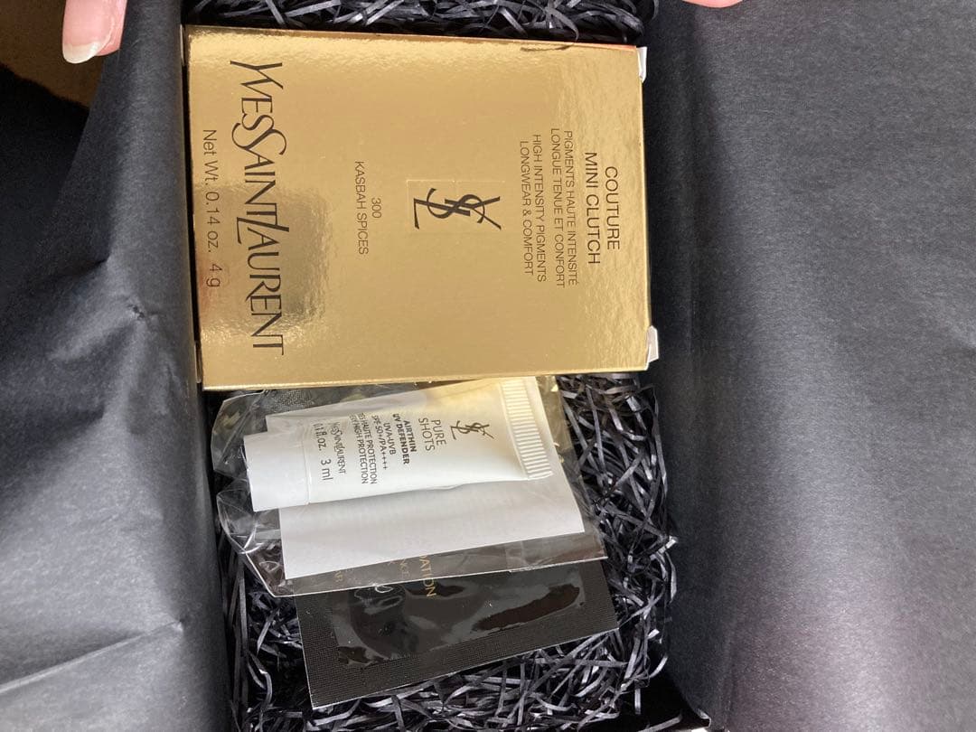 【新品未使用】イヴ・サンローラン　クチュールミニクラッチ300