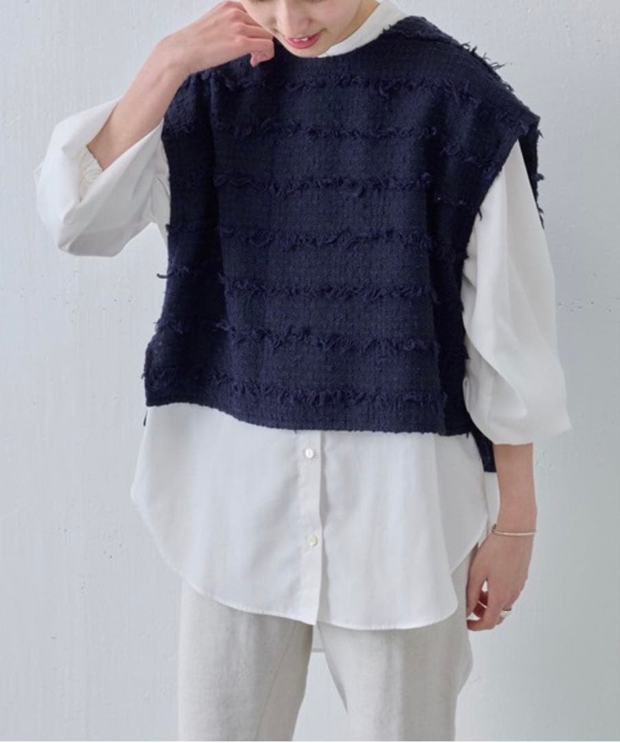 BEARDSLEY ツイードベスト ショート丈 フリンジ【フリー】紺