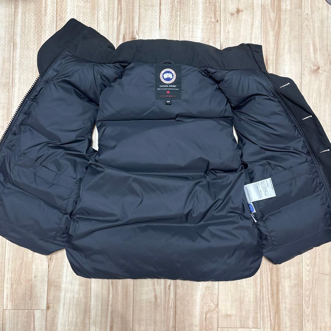 Y*E様 【美品】   ダウンベスト モントリオール カナ