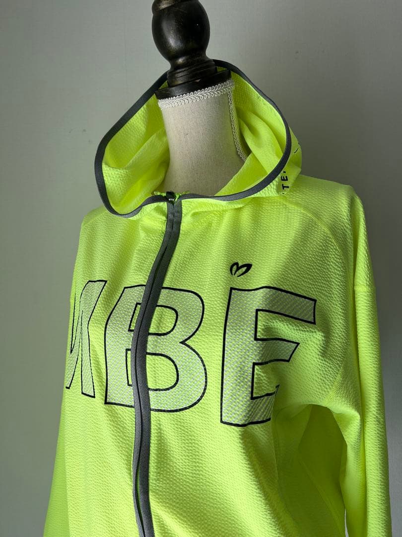 パーリーゲイツマスターバニー　グリーンイエロージップブルゾン