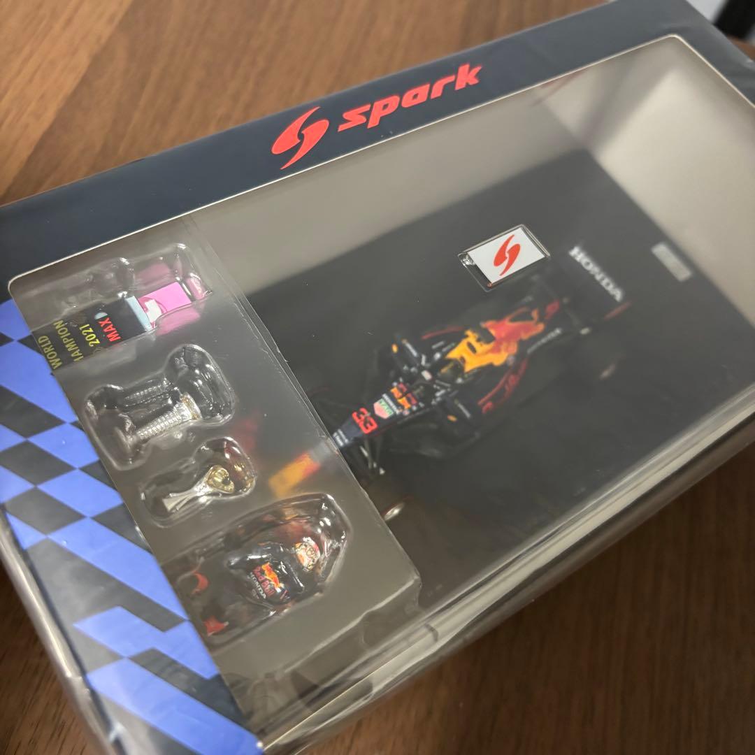 [SMC限定版] スパーク RB16B 1/43 Abu Dhabi マックス