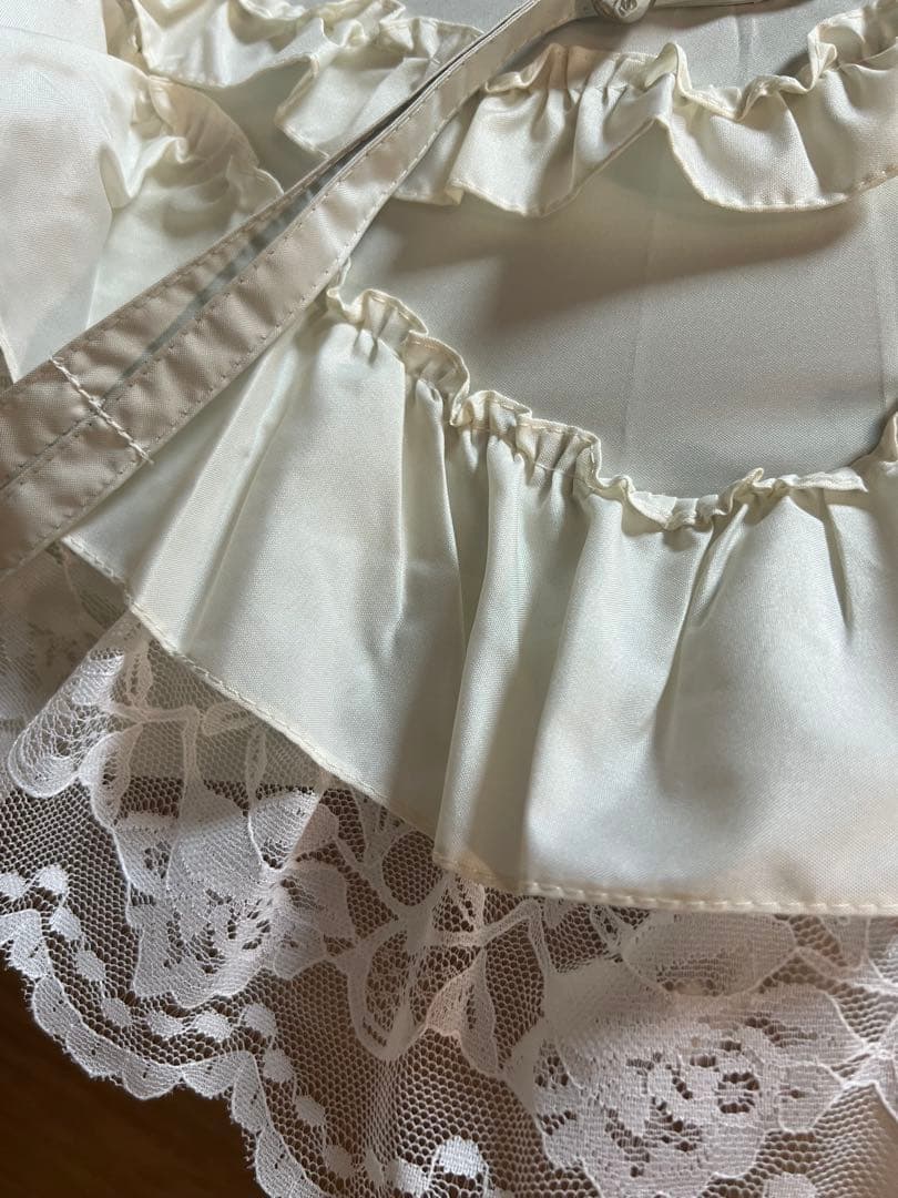新品タグ付きロリータフリル付きクリームホワイト晴雨兼用傘