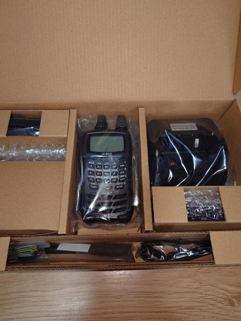 た*も様 ALINCO DJ-G7 トリプルバンドFMトランシーバーエアーバンド