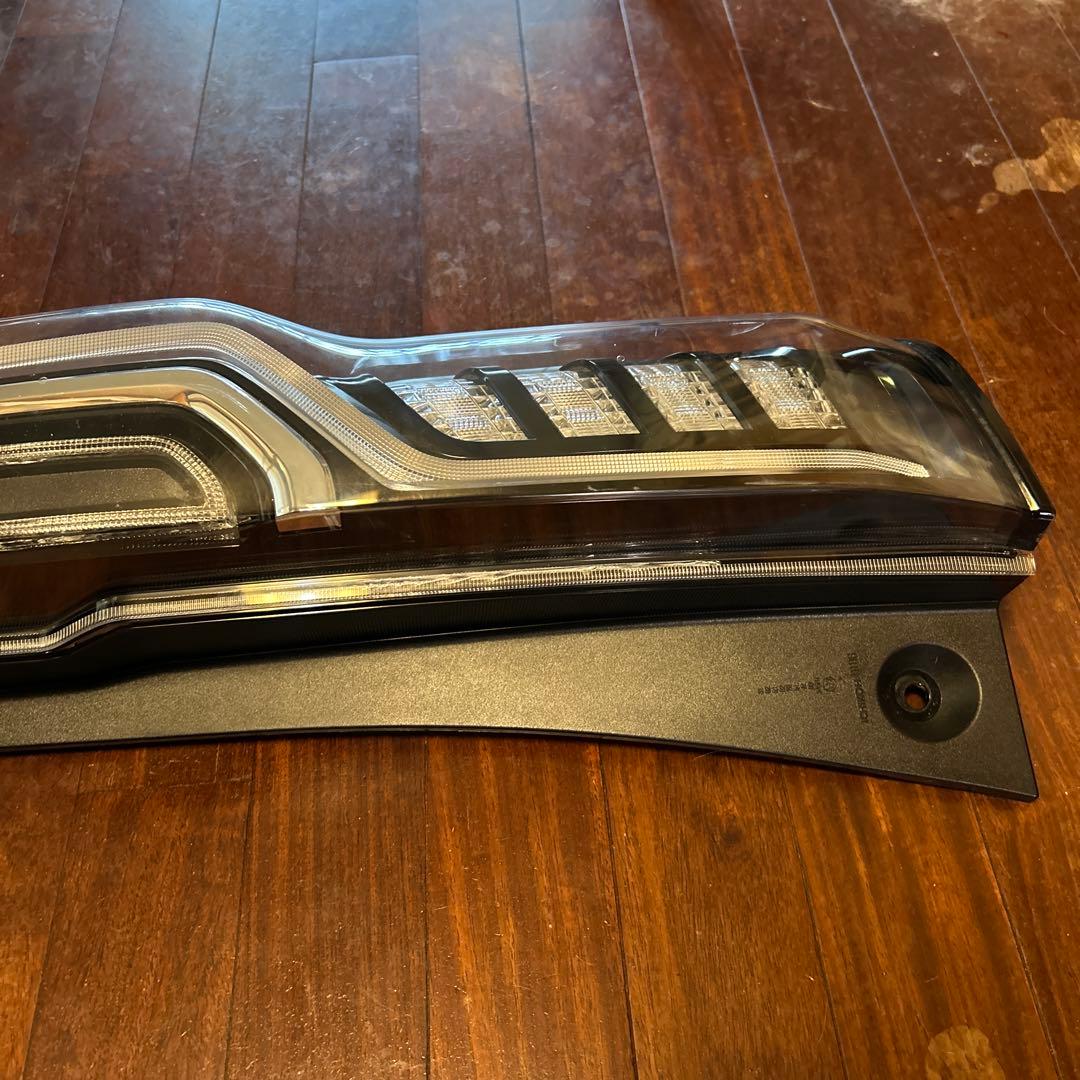 ホンダNBOXカスタムテールランプ 右側