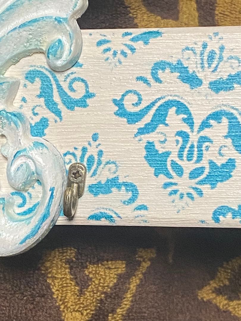 ロココ♦️アンティーク調 ４連 レールハンガーラック♦️百合紋章♦️高級杉材♦️ブルー