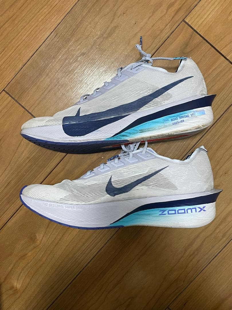 ナイキ ヴェイパーフライ 4（Nike Vaporfly 4）　27.5cm