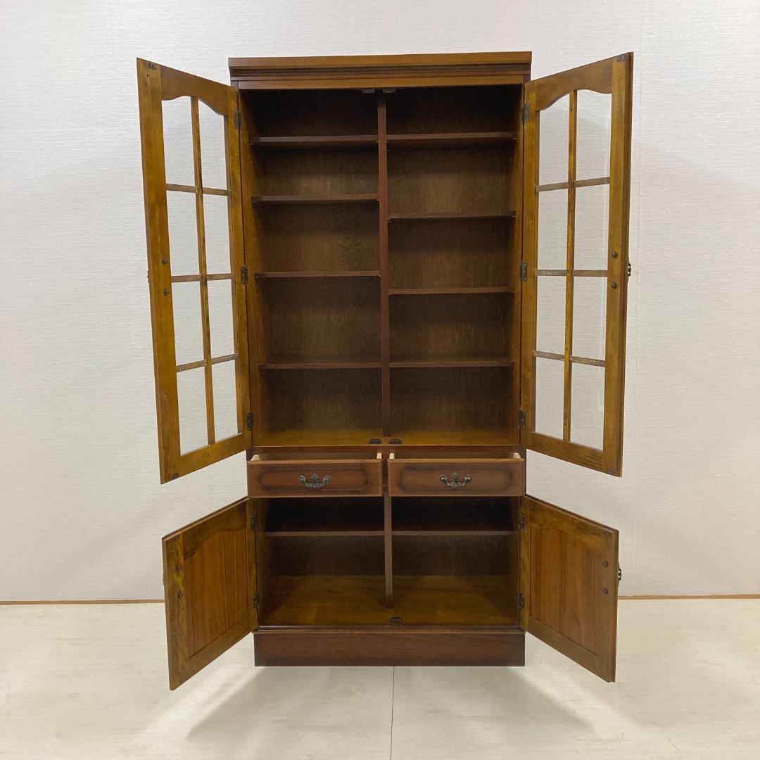 【カリモク】コロニアル　カップボード　食器棚