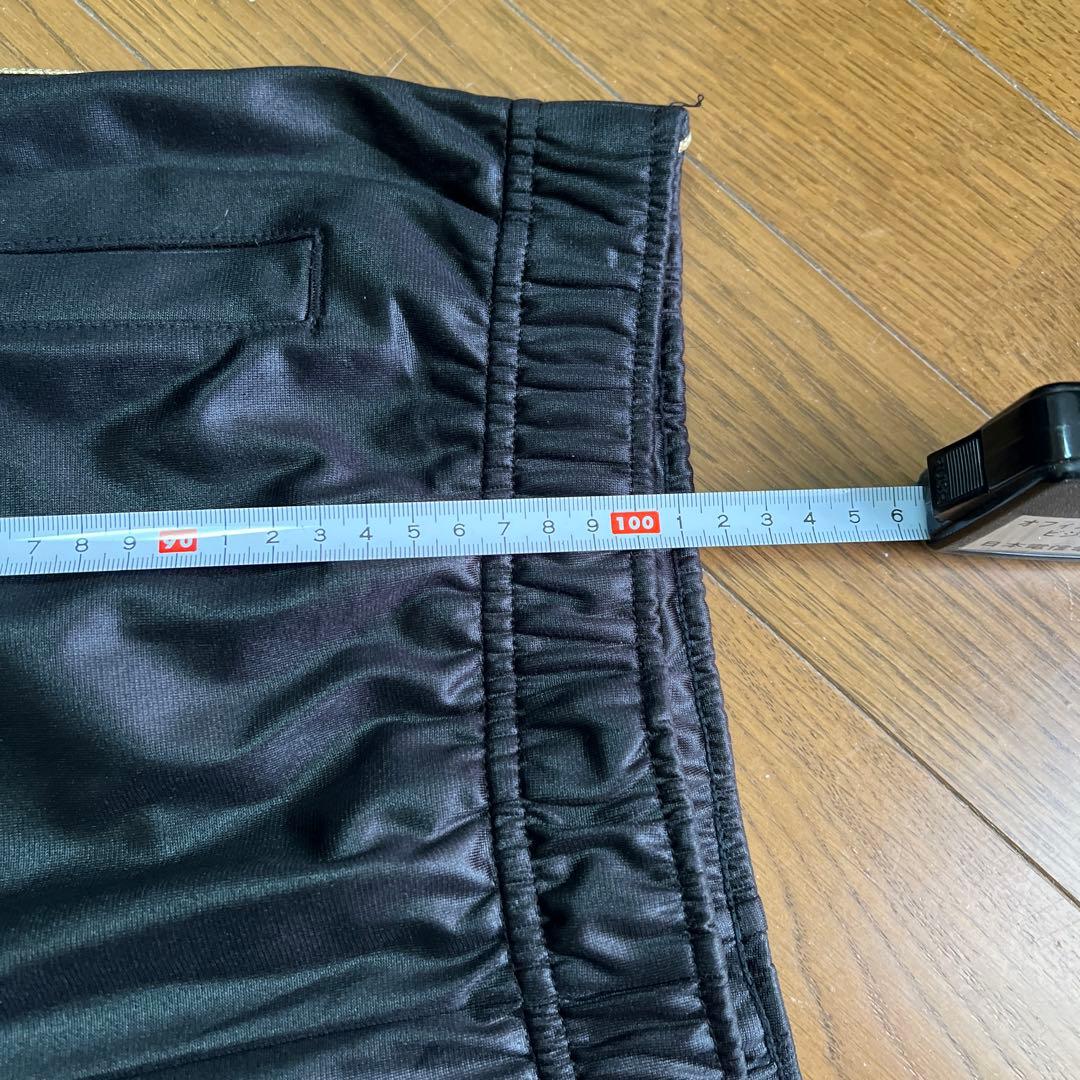 adidas ジャージパンツ　黒　金　ゴールド　ブラック　ラメ　レザー調