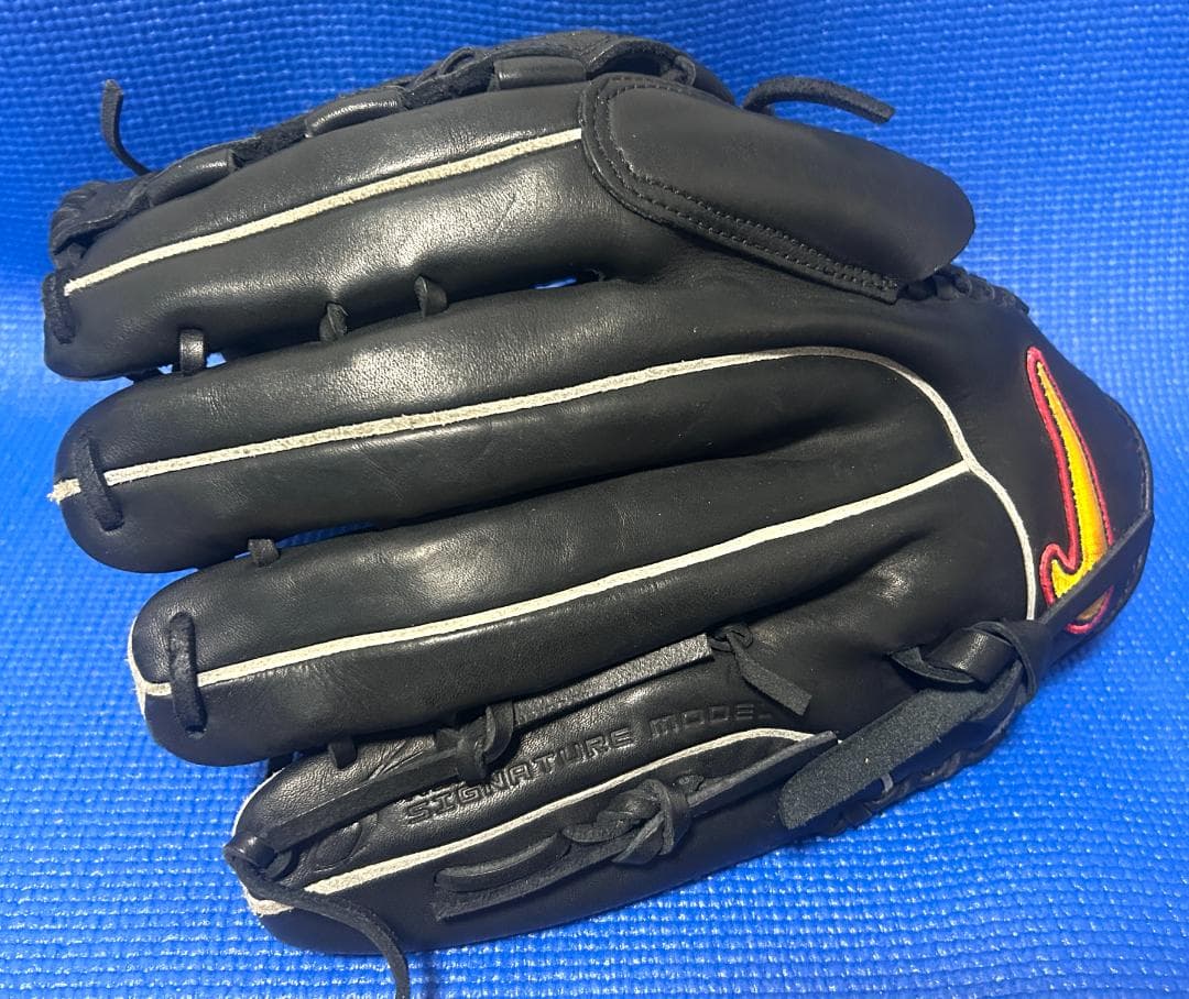 【早い者勝ち‼️】ナイキ 松坂大輔モデル 一般軟式 投手用 右投げ 希少品 黒