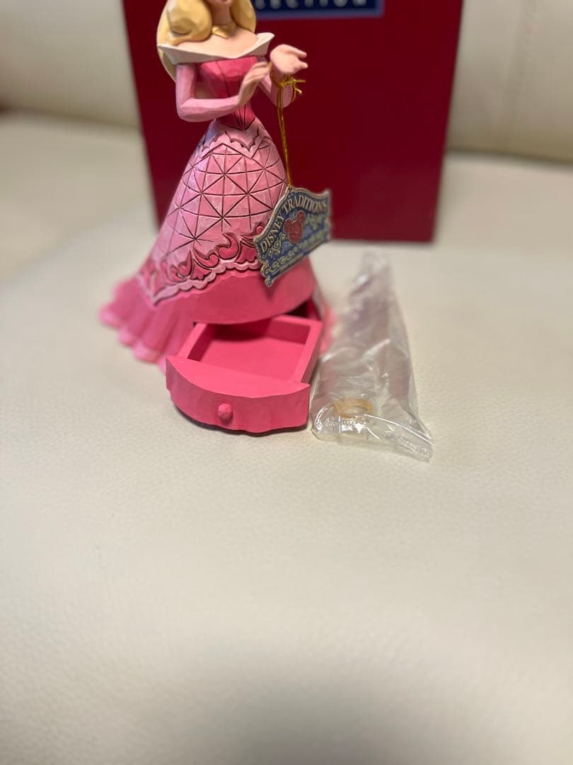 レア品〝未使用品〟オーロラ姫　眠れる森の美女　フィギア　オーロラ　ディズニー