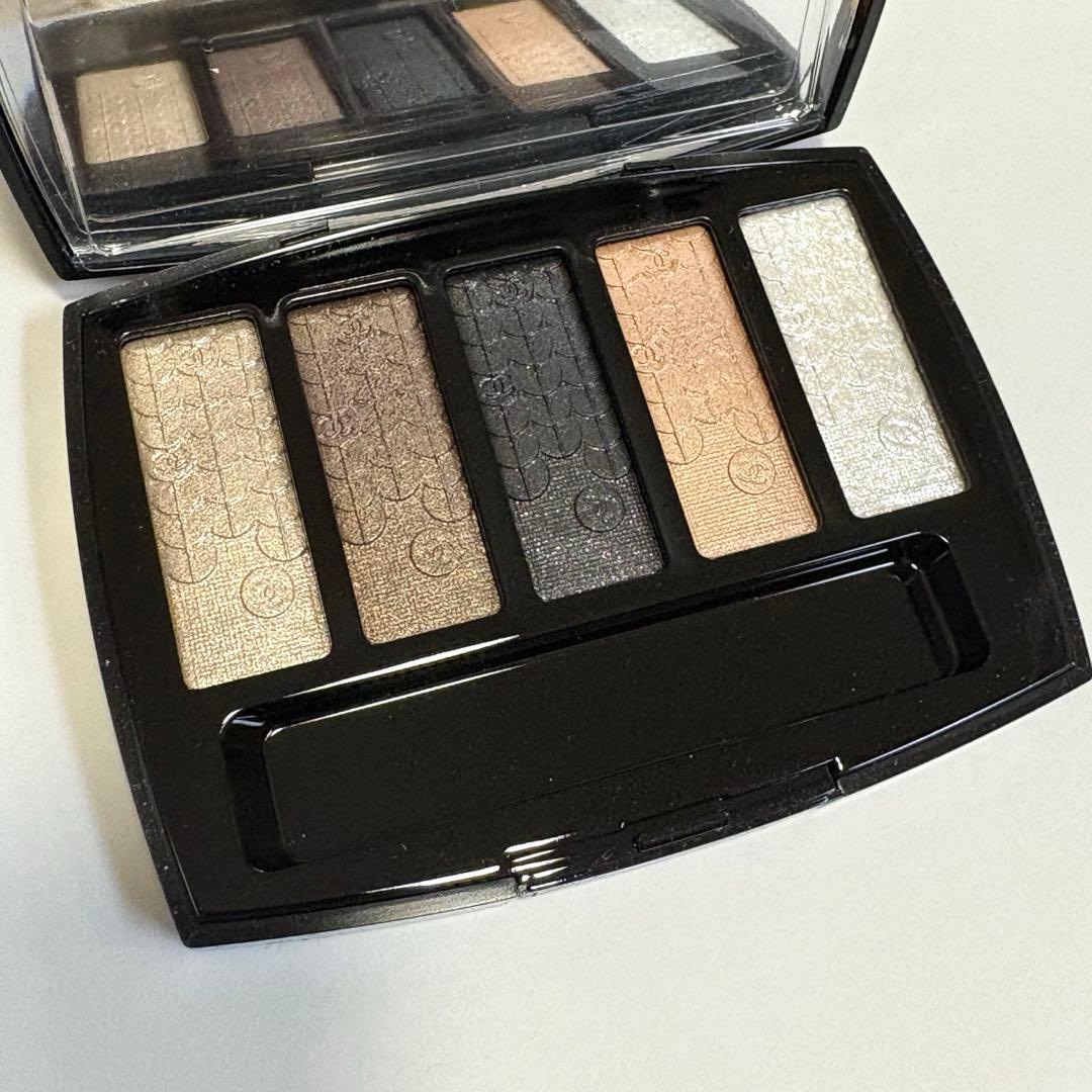 CHANEL ルミエール グラフィック アイシャドウ