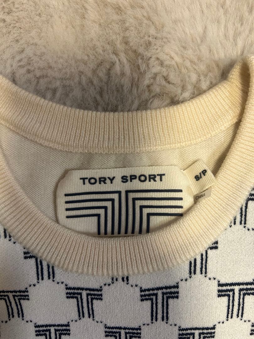 やまち‼️トリーバーチ　ゴルフウェアトップスのみ