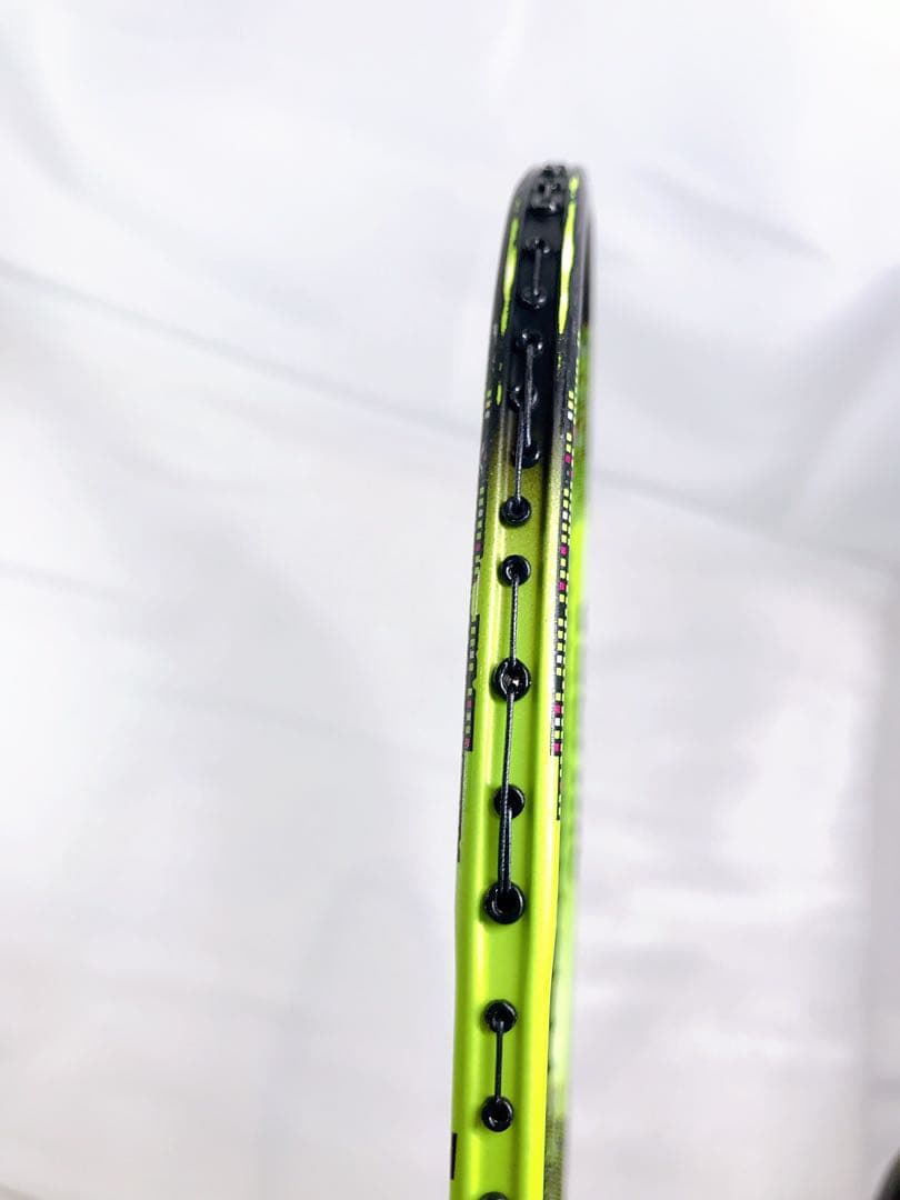 【美品】YONEX VOLTRIC30 ボルトリック30 5UG5 イエロー
