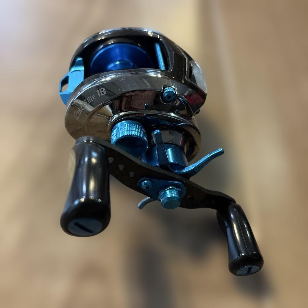 アブガルシア　レボエリートIB カラーパーツカスタム