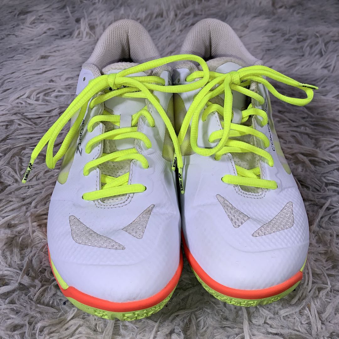 GlorilaYONEX パワークッション　バドミントンシューズ　24.0