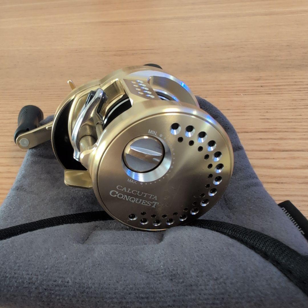 【美品】シマノ SHIMANO CALCUTTA CONQUEST 200