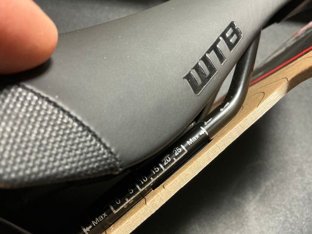 【ほぼ新品です】　WTB SPEED サドル　クロスバイク＆グラベル向け