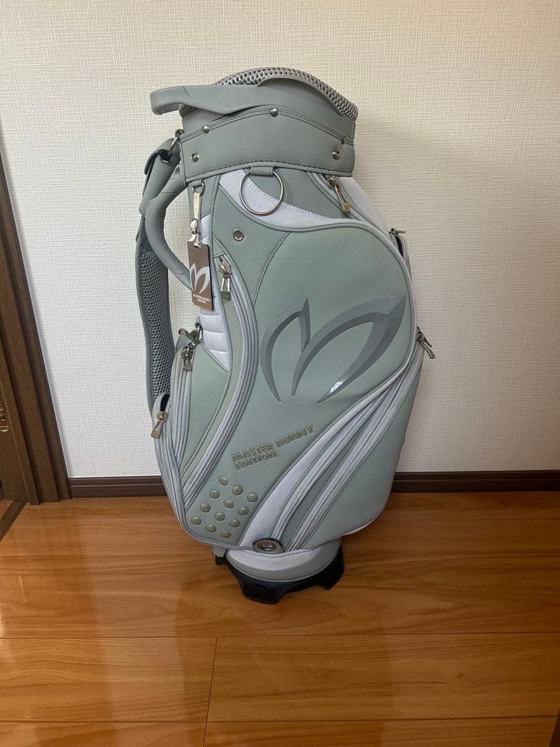 マスターバニーエディション　ゴルフ　キャディバッグ　9.5型