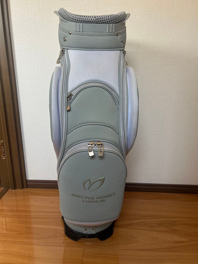 マスターバニーエディション　ゴルフ　キャディバッグ　9.5型